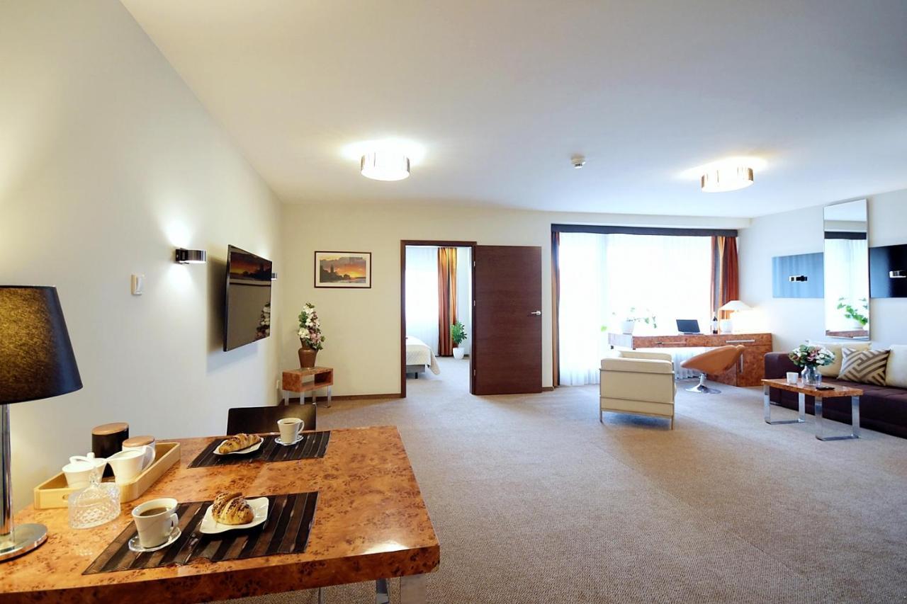 Appartamento 313 W Royal Tulip Prywatny 200 M Do Plazy Dobruk
