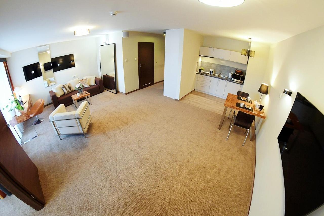 Appartamento 313 W Royal Tulip Prywatny 200 M Do Plazy Dobruk